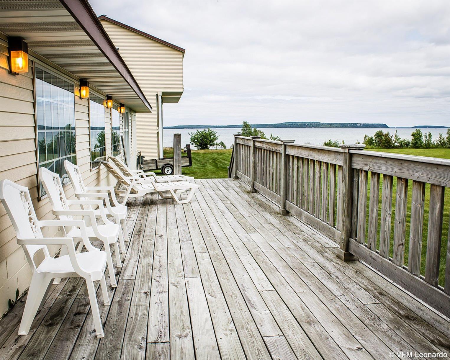 Quality Inn Lakefront Saint Ignace Bagian luar foto