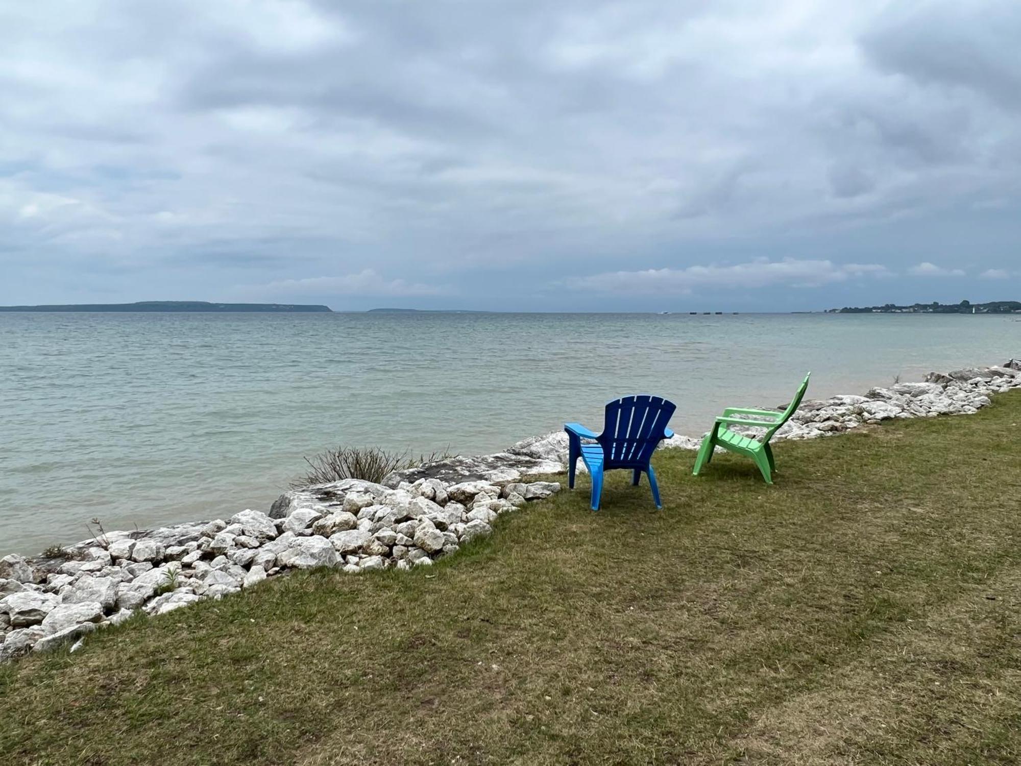 Quality Inn Lakefront Saint Ignace Bagian luar foto